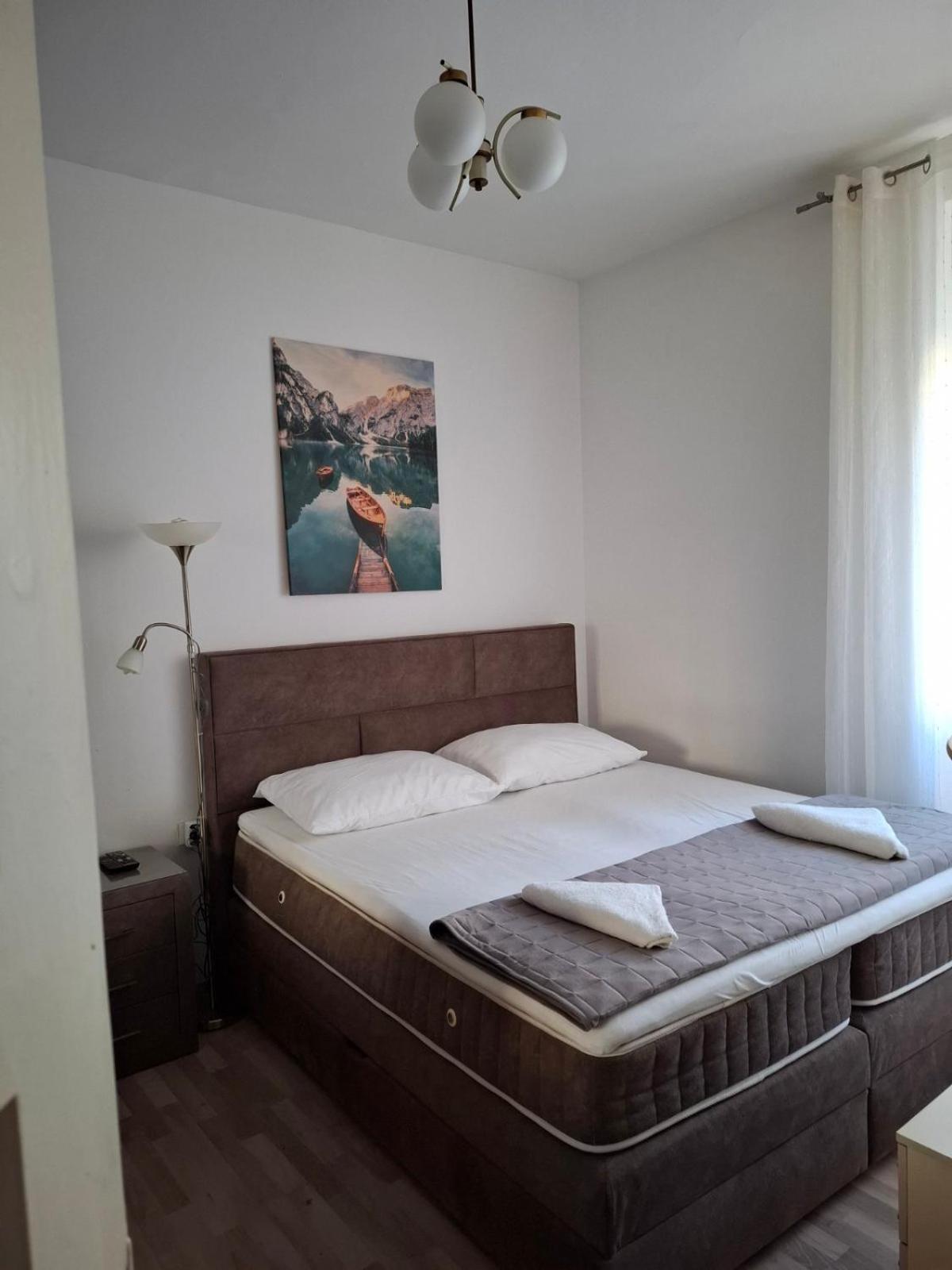 Taja Apartment